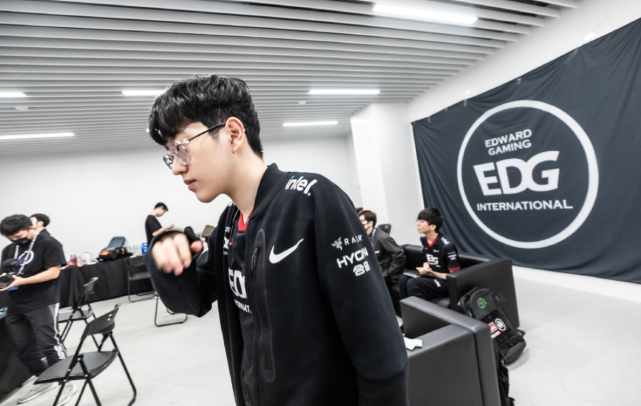 的比赛中 的比赛中