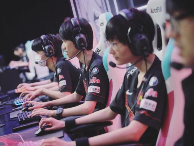 而杜兰特与 而杜兰特与