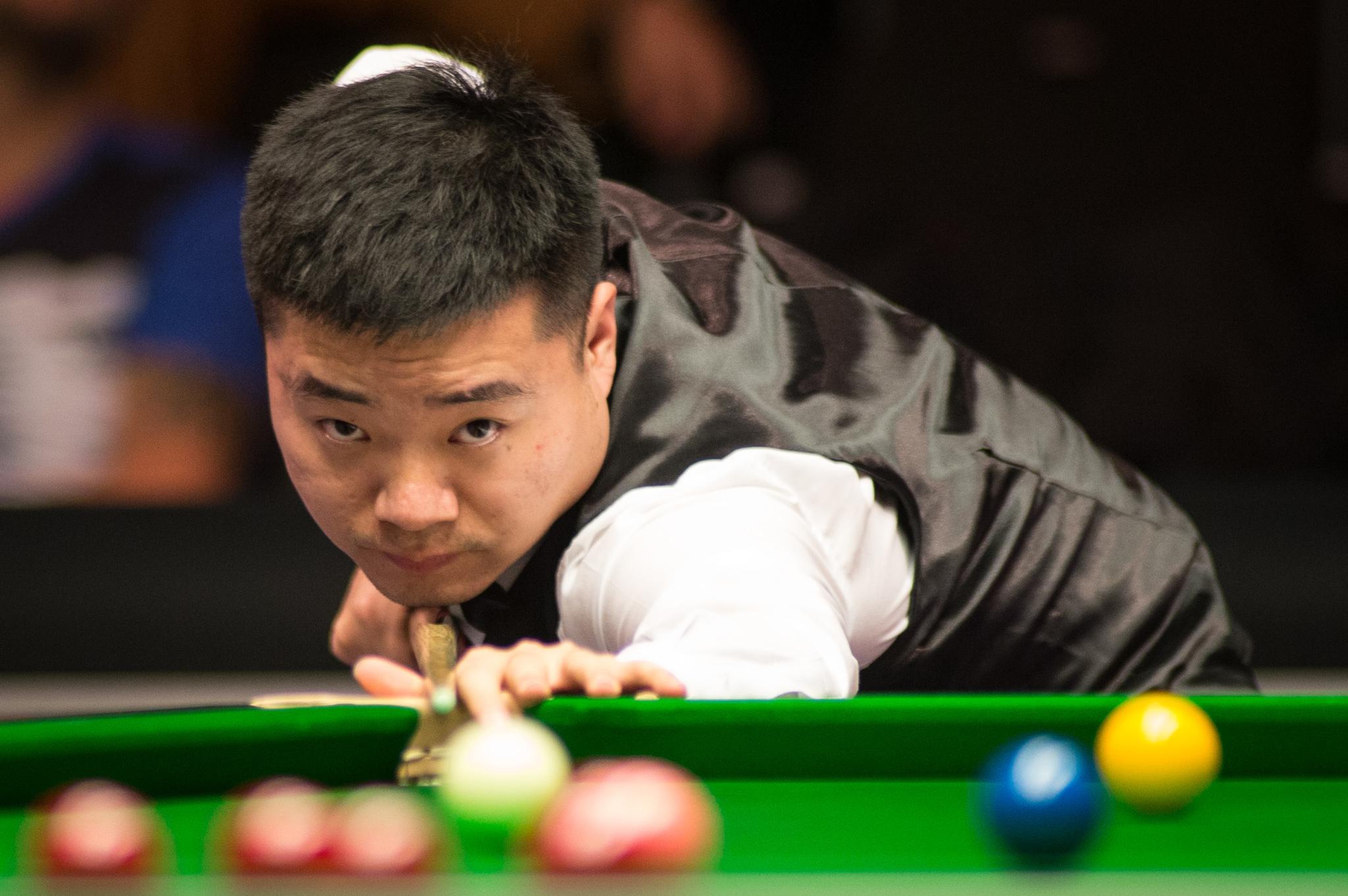 瞬时接触且 瞬时接触且